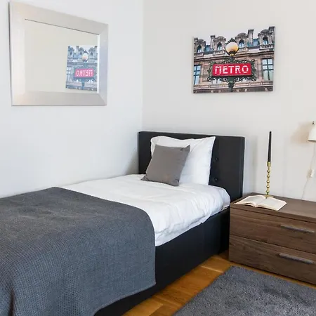 Apartamento Plum Guide - Pérola Cinza Lisboa